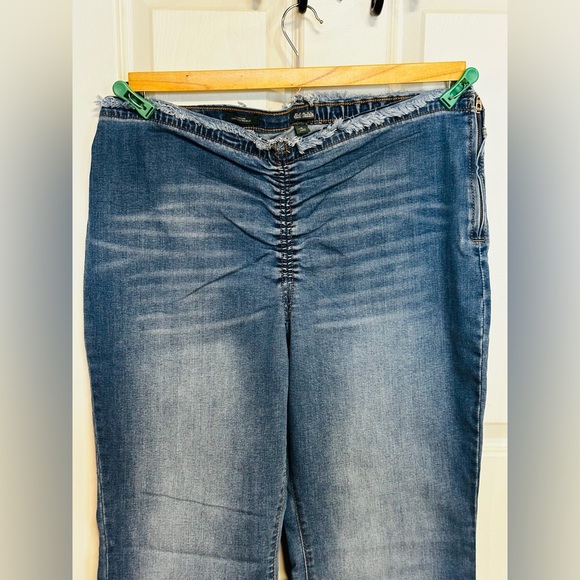 wild fable Denim - Wild Fable V front jeans size 16